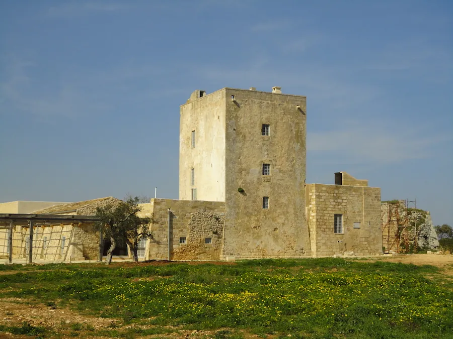 Abbazia di Santa Maria del Mito