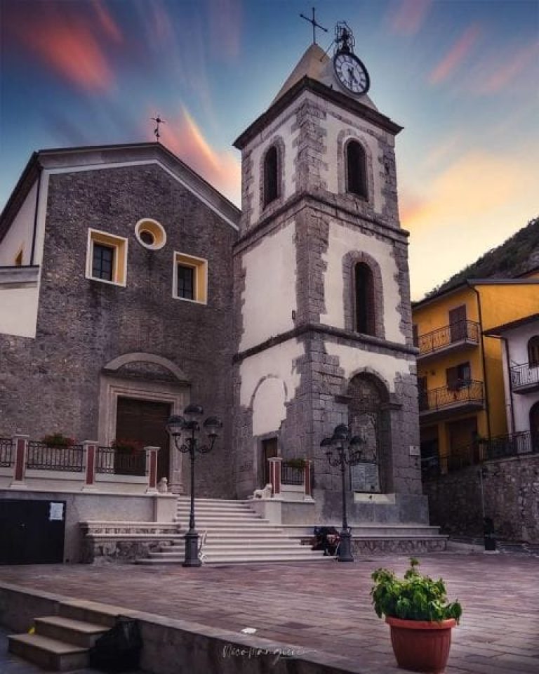 Chiesa parrocchiale S. Cuore S. Michele Arcangelo esterno