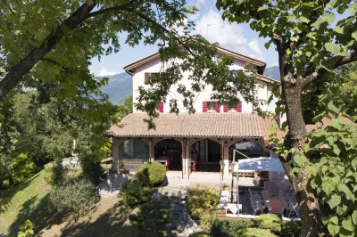 B&B Four Winds