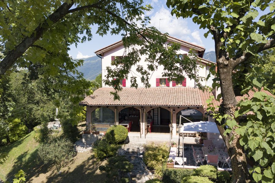 B&B Four Winds