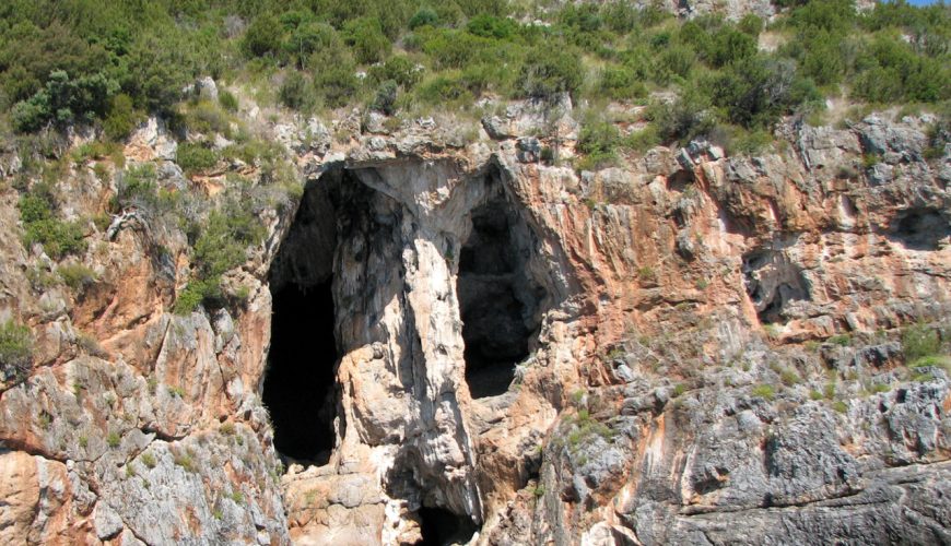 Noglio Cave