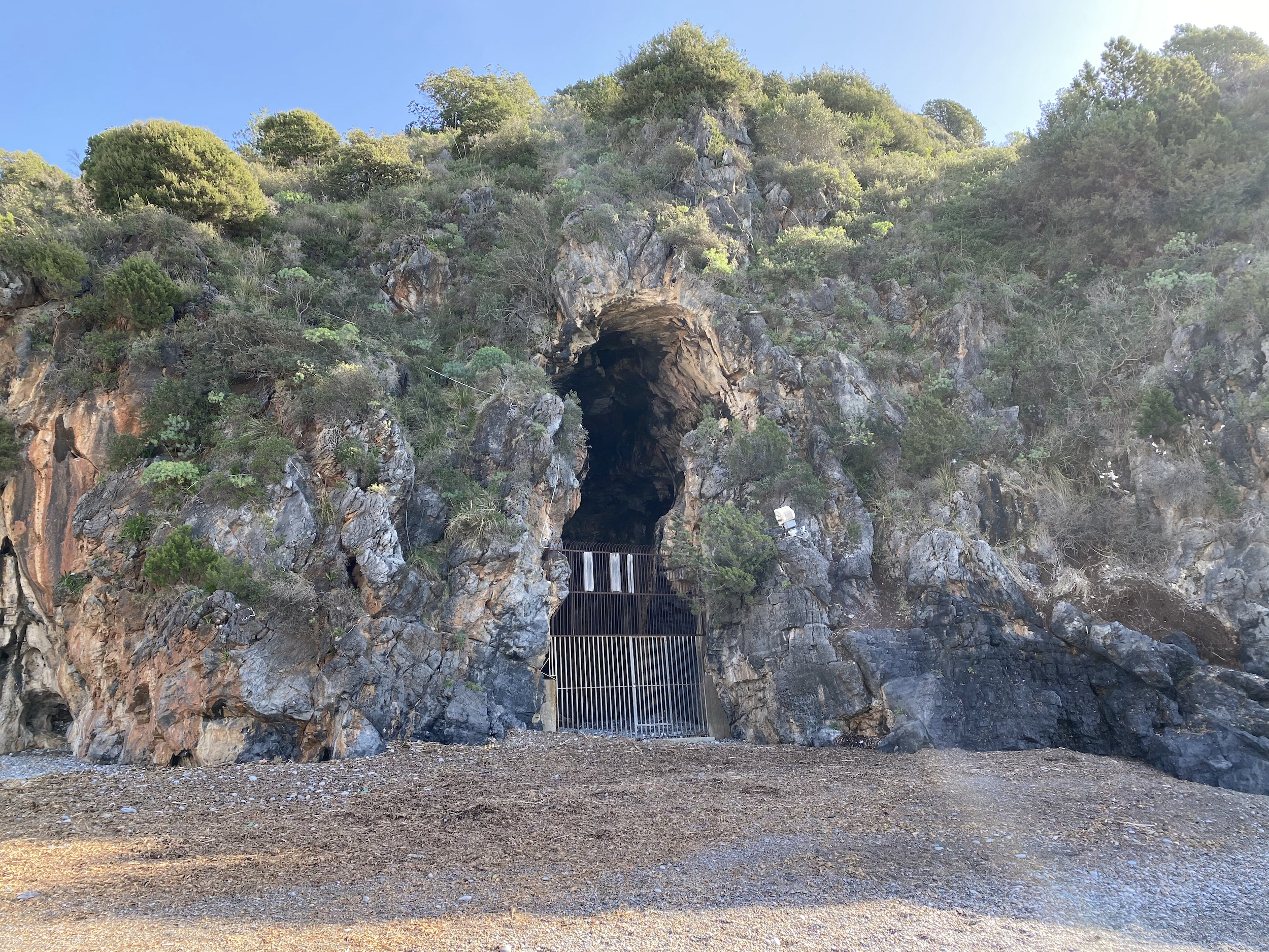 Grotta della Serratura