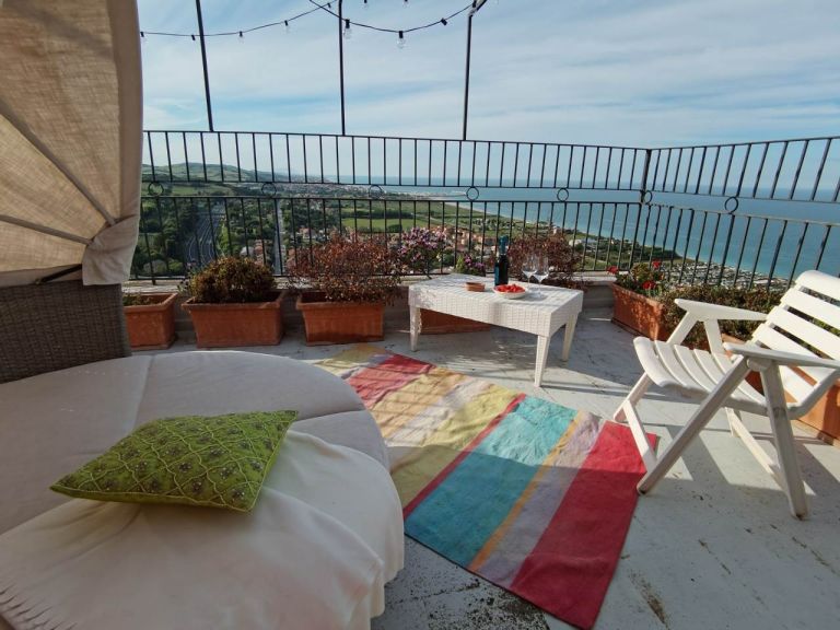 La Casa Di Torre di Palme