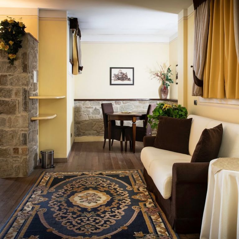 Hotel Ristorante La Torricella