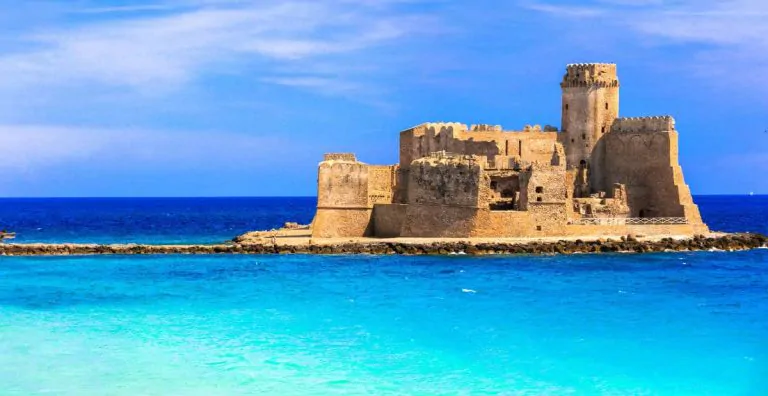 Le Castella