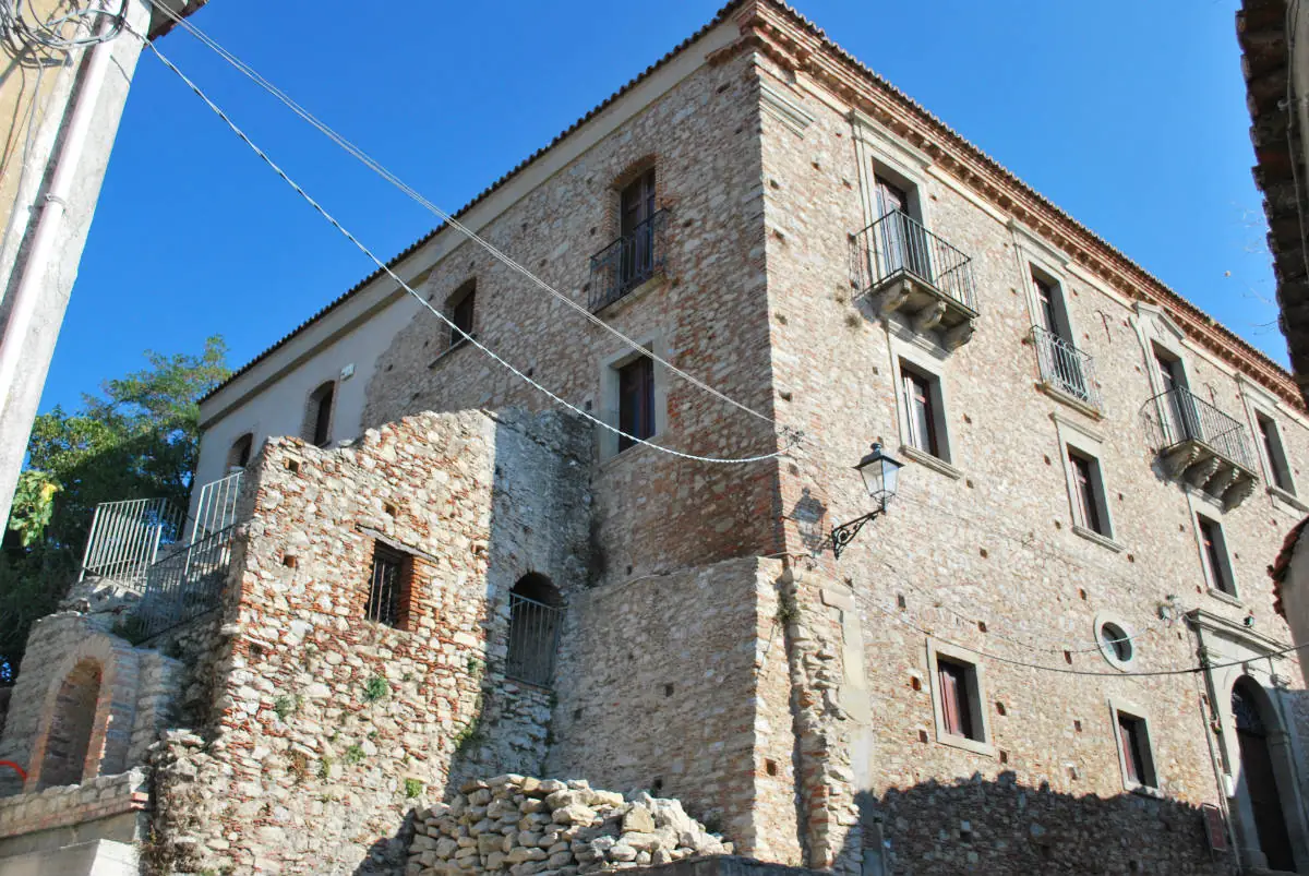 Mesiani-Palace