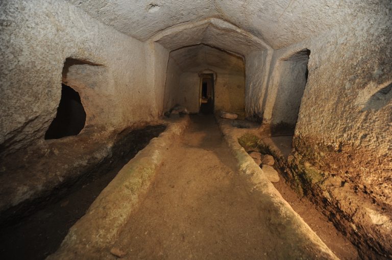 Necropoli di Centocamere