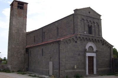 Pieve di San Piero in Campo