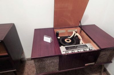 Vintage Radio Museum