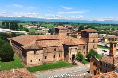 Visconti-Castle-1