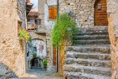 Il fascino di Canale di Tenno: un borgo che incanta