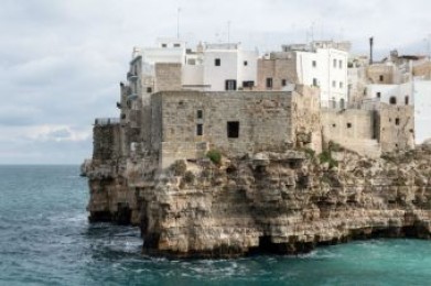 A Polignano a Mare ci si tuffa... nel cioccolato!