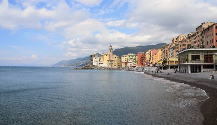 Nervi e Camogli dicono no al fumo in spiaggia