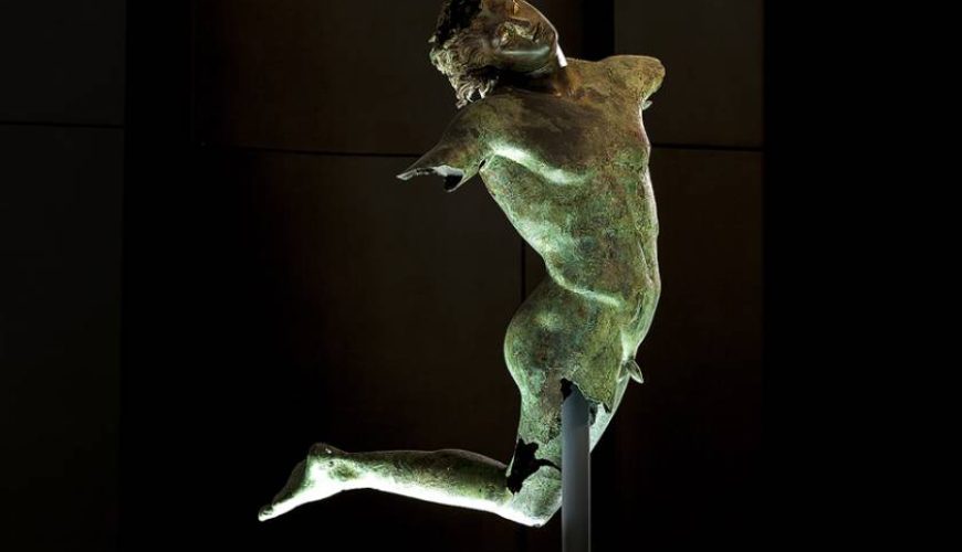 Sgarbi proposes to bring the Dancing Satyr to Vinitaly 2018