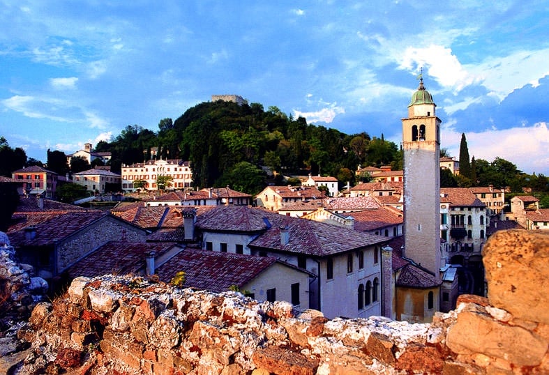 Fiori d'arancio ad Asolo per Wyatt Rockefeller e Julie Fabrizio