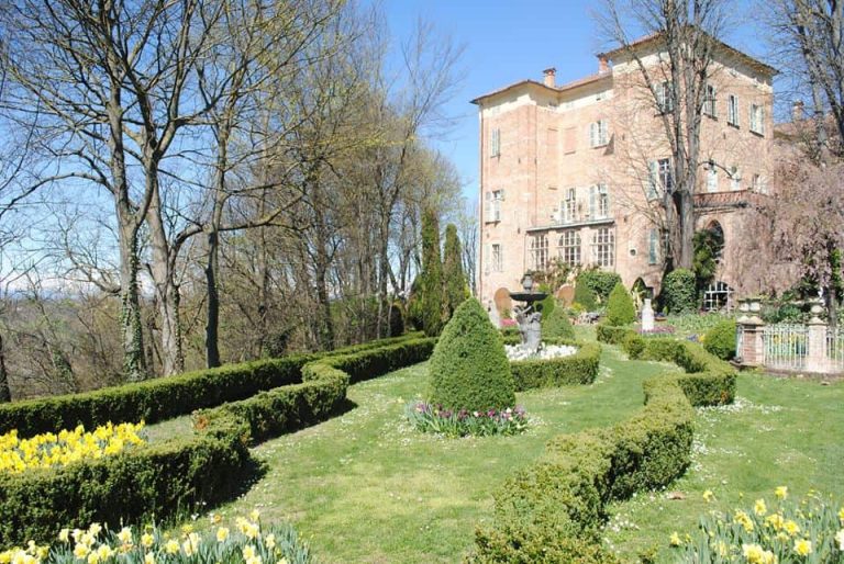 Piea e il suo castello, piccolo borgo tra Monferrato e misteri