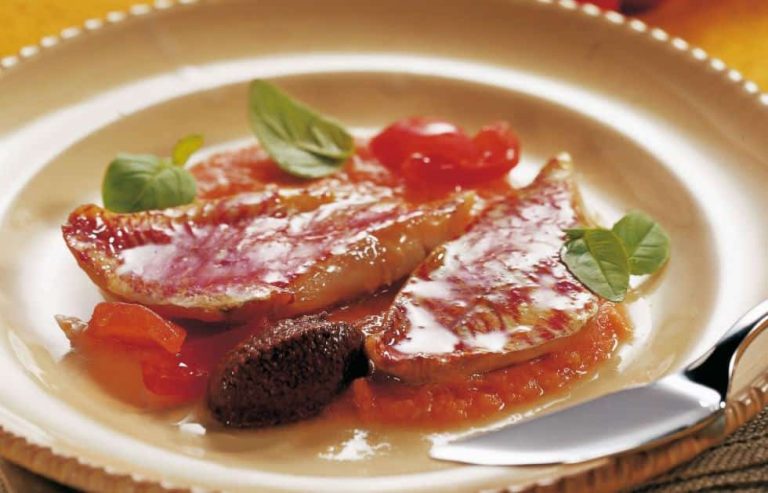 Recipe: Fillet of mullet alla livornese
