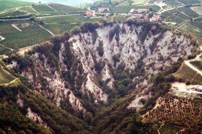 La leggenda della Rocca dei sette fratelli nelle Langhe