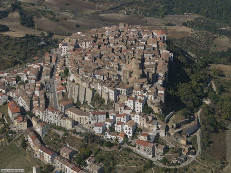 Acerenza veduta aerea