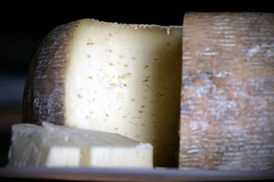 Atri: il sapore del pecorino all’ombra dei tesori d’arte