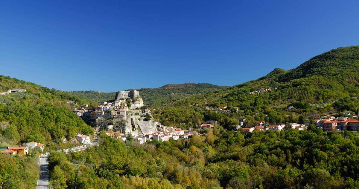 Castello di Cerro Al Volturno