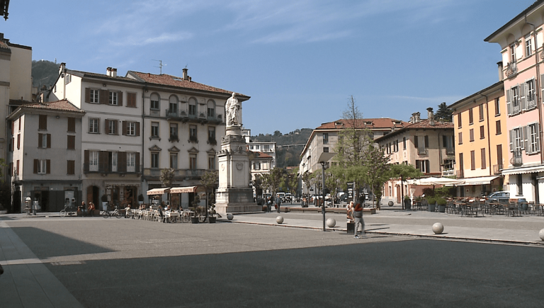 Como City tour with guide 2 hours + low basin tour