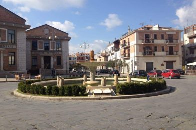 Fontana di Piazza Giacomo Matteotti, Lavello - IT9ARZ