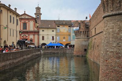 Fontanellato through history, gondola tour and street food