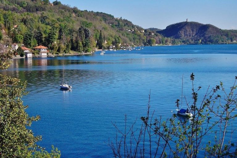 Romantic evening cruise on Lake Orta