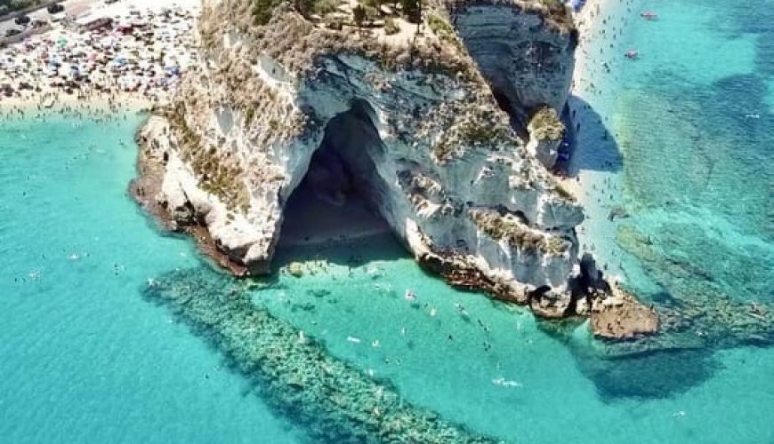 Le meraviglie della costa degli Dei in barca, tour esclusivo fino a 9 persone
