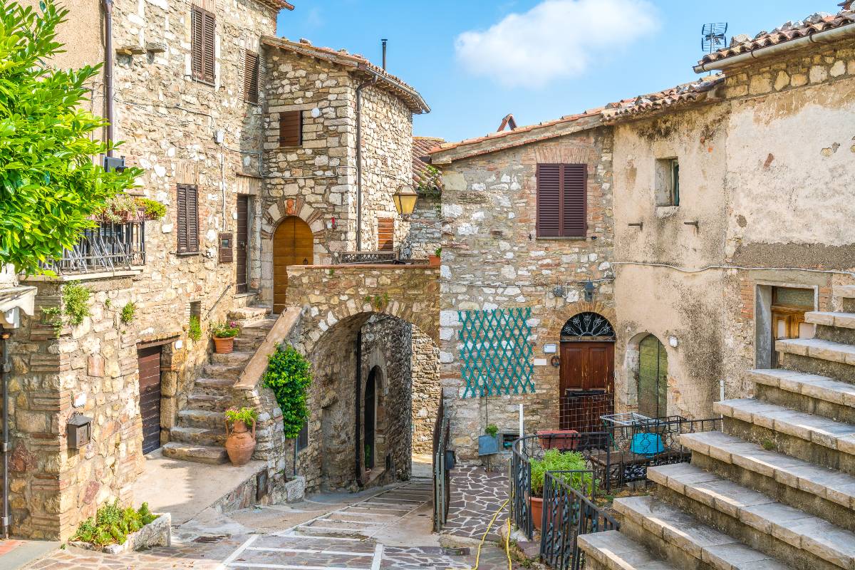 Melezzole Stefano Valeri shutterstock 1217163178