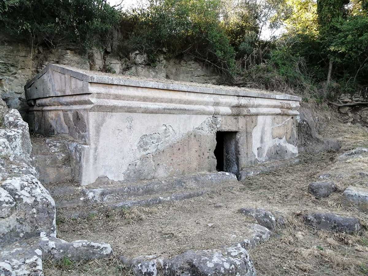 Necropoli della Peschiera