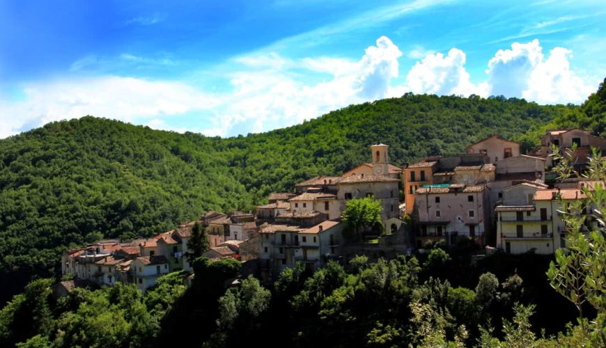 Rivodutri and its monumental beech of San Francesco