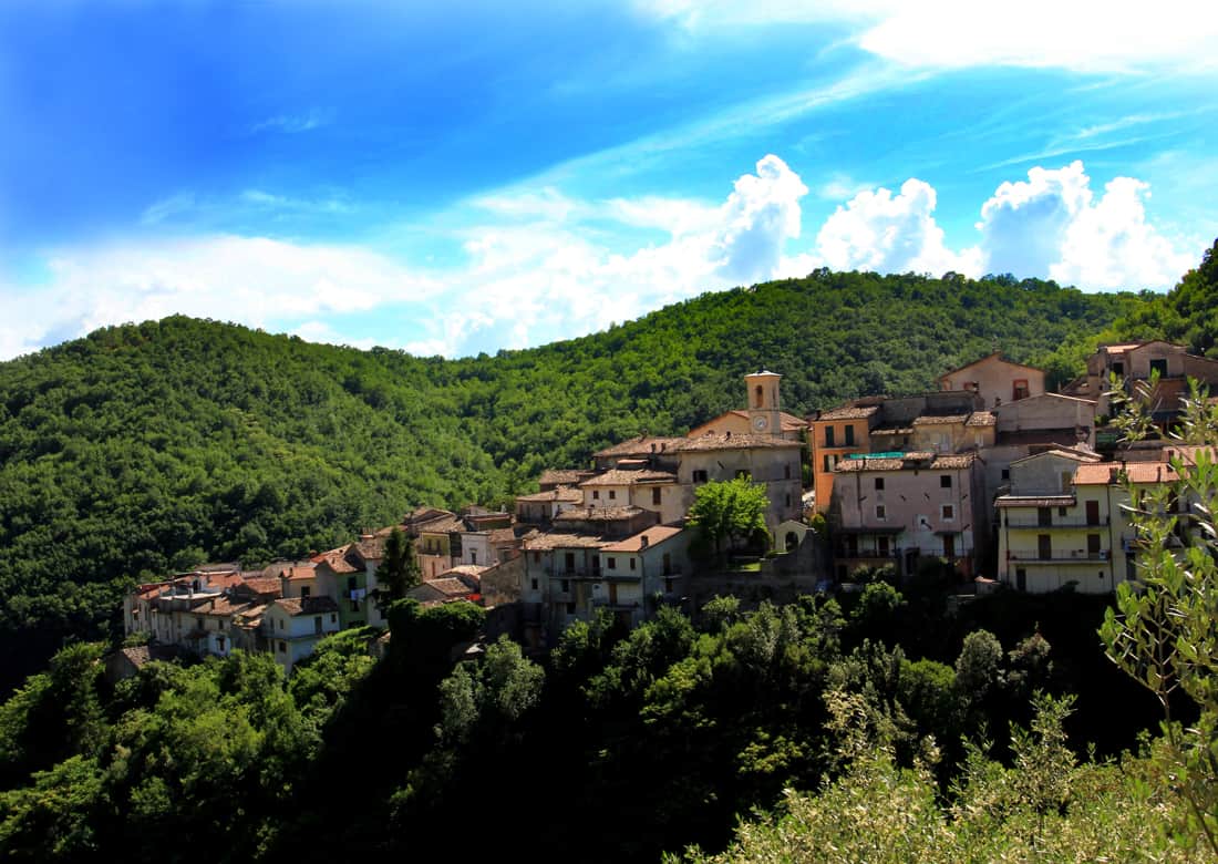 Rivodutri and its monumental beech of San Francesco