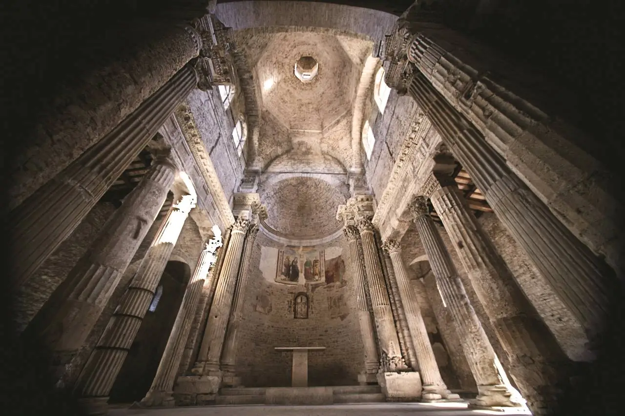 Spoleto, Basilica San Salvatore 