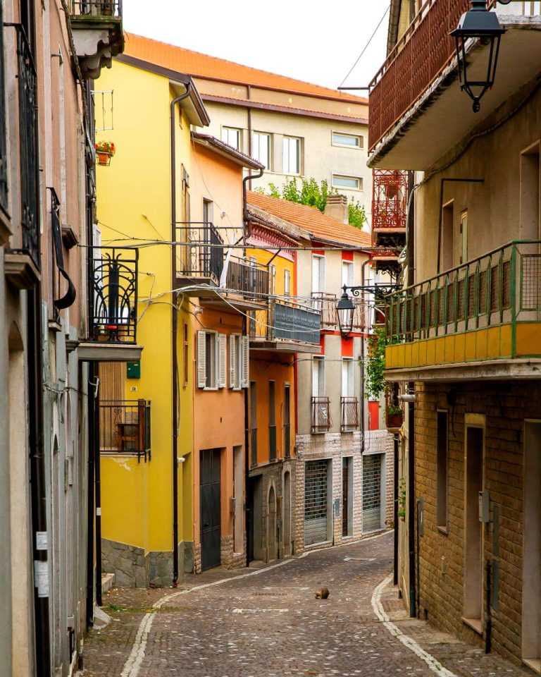 Strade di Roccavivara - Stony Creek Films
