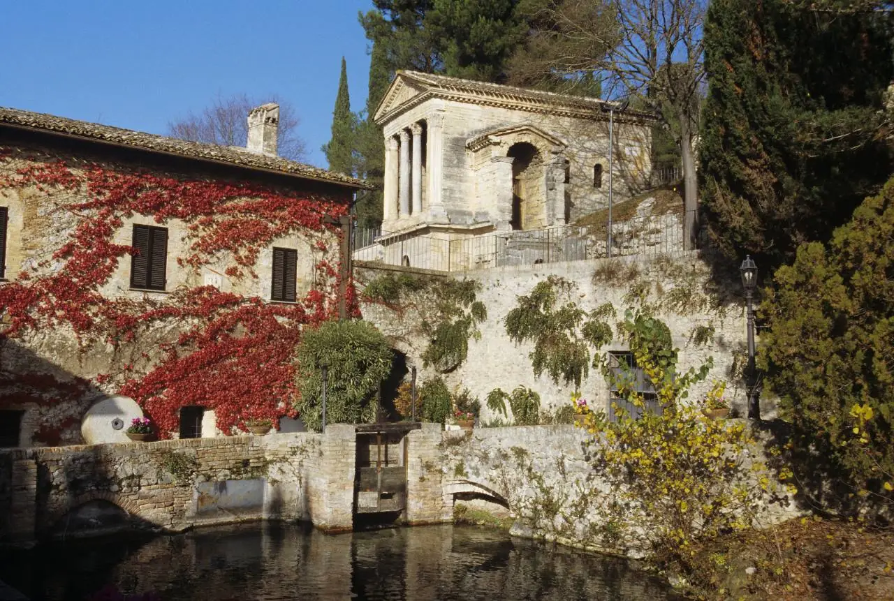 Tempietto del Clitunno