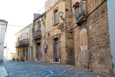 Tra i vicoli di Acquaviva Collecroce – Vittorio Catenazzo