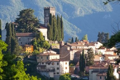 Uno-sguardo-a-Barga