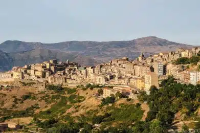 Uno-sguardo-a-Geraci-Siculo