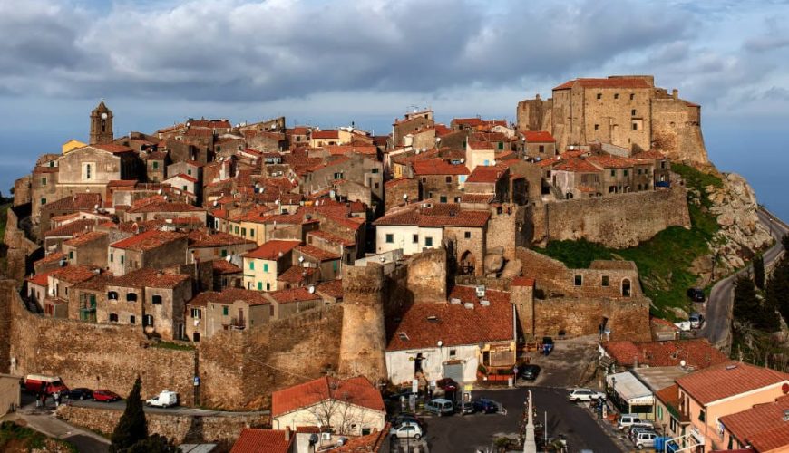 A look at Giglio Castello