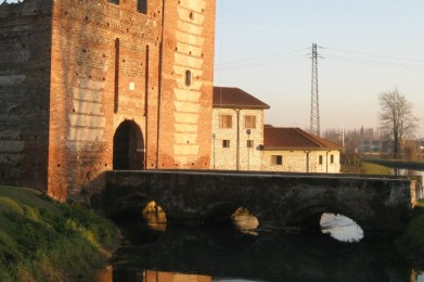 A look at Isola della Scala