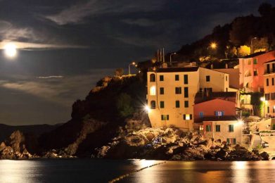 Uno-sguardo-a-Marciana-Marina