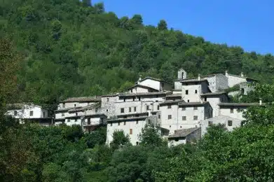 Uno-sguardo-a-Sellano