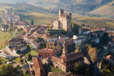 Uno-sguardo-a-Serralunga-dAlba