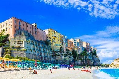 Uno-sguardo-a-Tropea