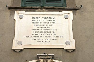 Targa per Marco Tabarrini a Pomarance - Matteo Bimonte