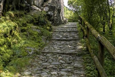 Via Mercatorum, sentiero a Cornello dei Tasso