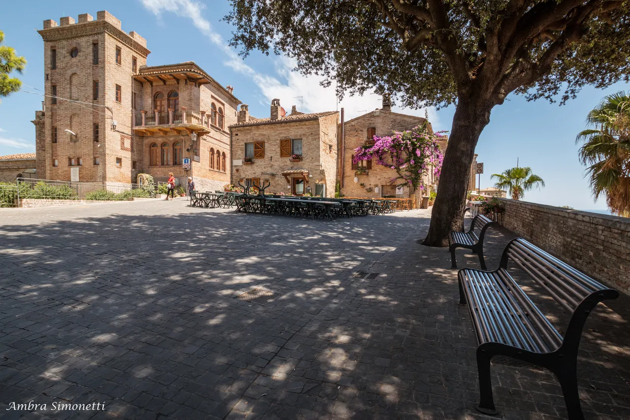 Torre di Palme - Ambra Simonetti