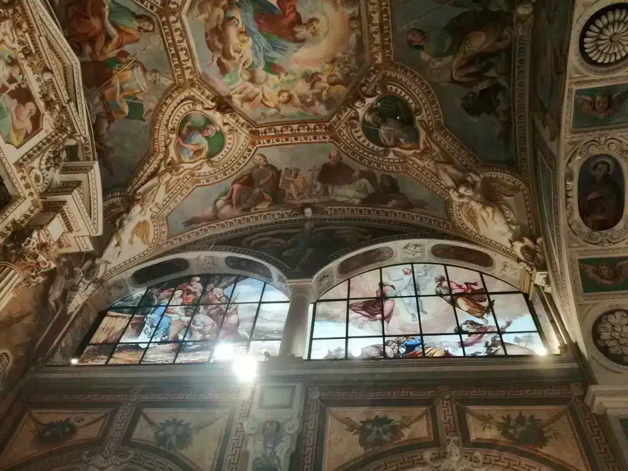 Interno dellEremo di Santa Caterina da provincia di Varese